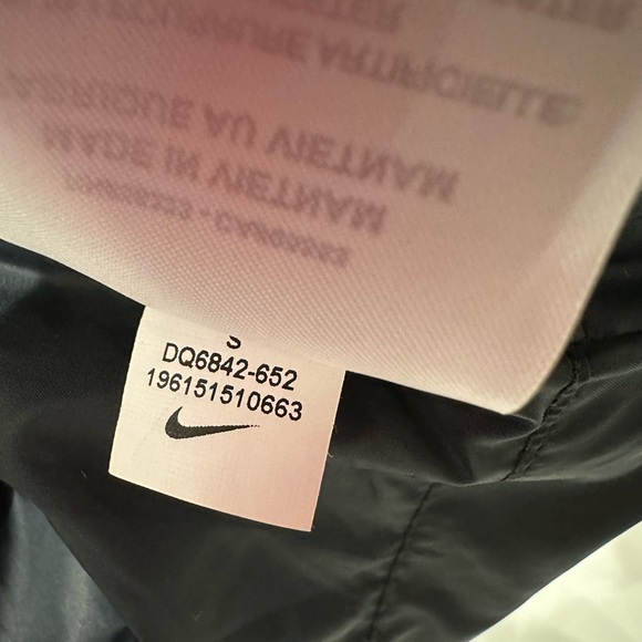 Nike Printed Faux Fur Jacket - Picture 6 of 11